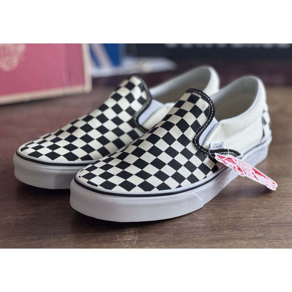 Menβs Size 10 Vans Classic Slip-On Black White Checkerboard VN000EYEBWW NIB